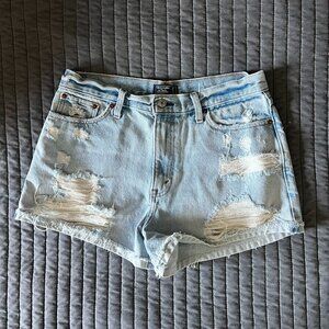 A&F Like New Annie High Rise Light Wash Short